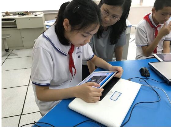 天闻数媒AiClass云课堂助力杨浦区开展数据驱动的教学转型