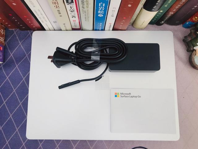 你的下一部生产力笔记本在这儿——微软Surface Laptop Go商用版，太skr了！