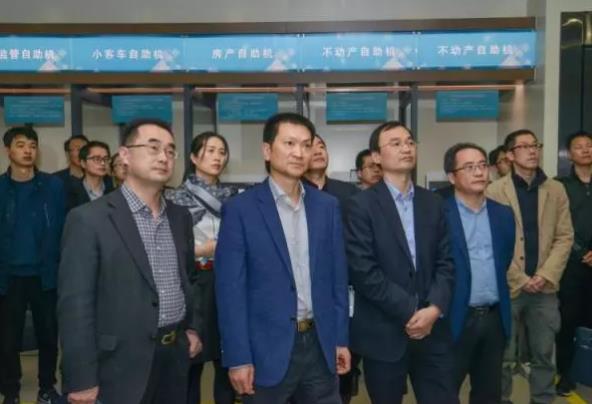 华数助力杭州打造“移动办事之城” 24小时综合自助办事服务机正式上线