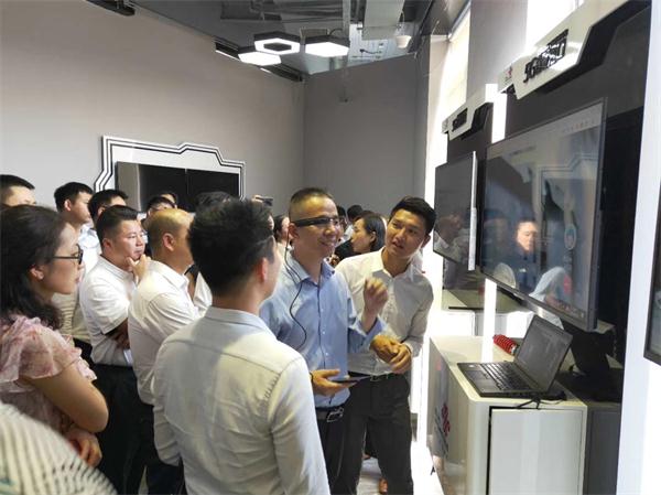 悉见科技亮相深圳联通5G应用展  发布5G+AR眼镜方案