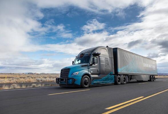 戴姆勒旗下Torc Robotics公司选择亚马逊云服务开发自动驾驶卡车