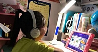 最暖心父亲节礼物：VIPKID小学员换取恐龙模型送老爸