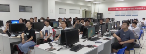 腾讯协办首个“实战化”人工智能本科班，超九成学生未毕业就被“预定”