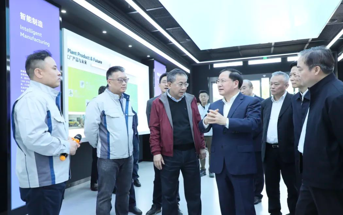 金壮龙在上海调研时强调：加快产业链创新发展，提升先进制造业水平